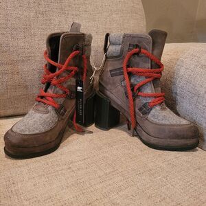 Sorel Blake Gray Lace Up‎ Waterproof Leather Bootie Block Heel Size 5 NWT